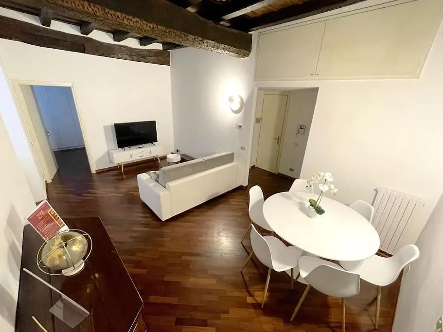 Tower Gombito'S Apartment Bergamo